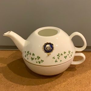 Royal Tara teapot/cup, missing top